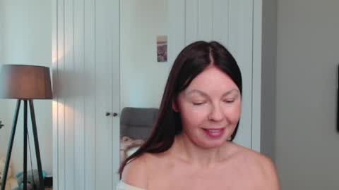 Nicole online show from 2, 6, 2026