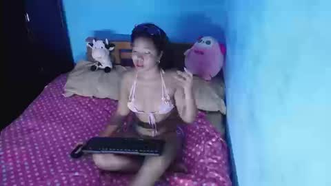 little_onixxx online show from 24, 9, 2025