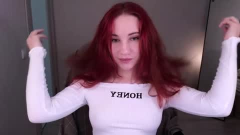 little_pretty_woman online show from 8, 5, 2026