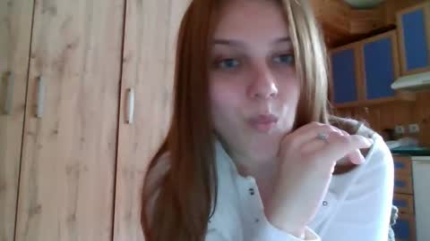 little_shygirl_ online show from 24, 10, 2025