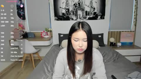 Yena and Gabby online show from 3, 2, 2026