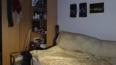 littlealien7 online show from 23, 9, 2025