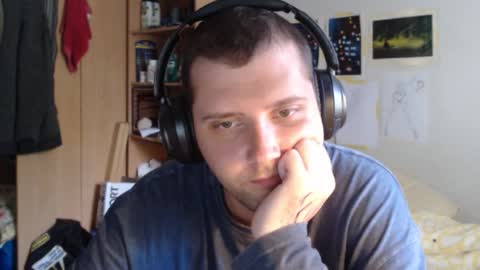 littlealien7 online show from 20, 11, 2025