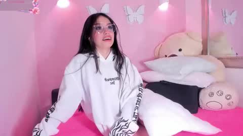 Ari online show from 9, 9, 2025