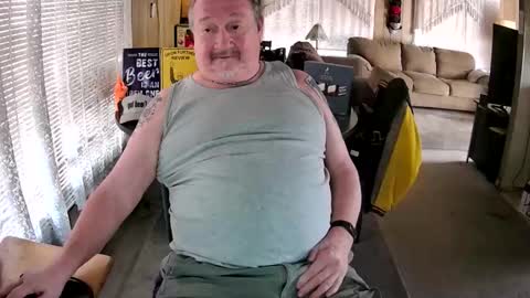 Littled83057 online show from 6, 2, 2026