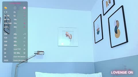 Snapshot of littlee_emilyy_ chatting on 23, 12, 2024 Emily  online show from 23, 12, 2024