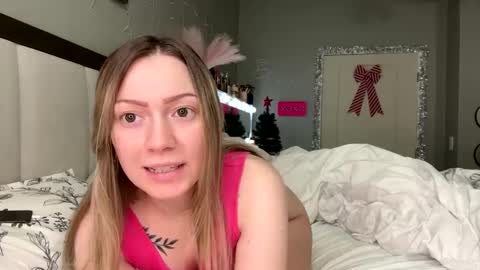 LittleMomma online show from 6, 1, 2025