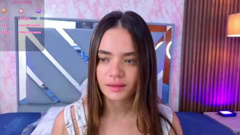 Snapshot of littleesara18 chatting on 7, 5, 2026 Sara online show from 7, 5, 2026