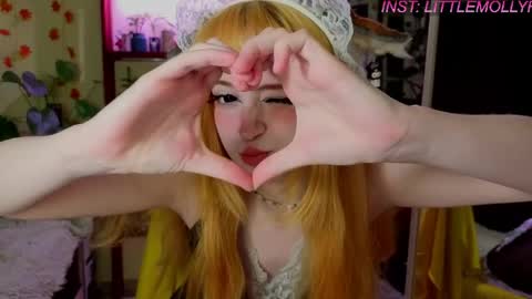 Snapshot of littlefoxyhole chatting on 12, 4, 2026 Molly online show from 12, 4, 2026