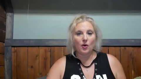 lisanixs online show from 14, 9, 2025
