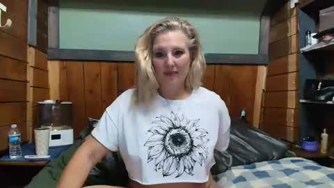 lisanixs online show from 25, 3, 2026