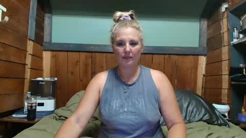 lisanixs online show from 10, 7, 2026