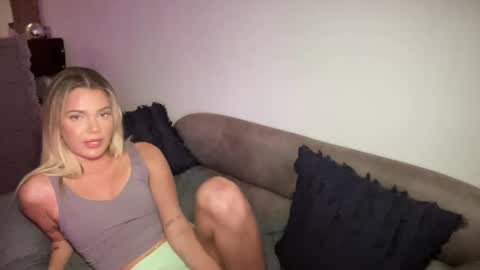 Marciabrady online show from 5, 1, 2025