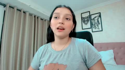 Sarahs Room online show from 25, 3, 2026