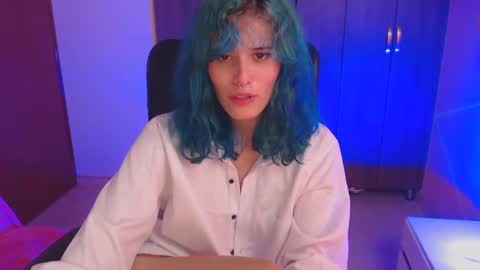 LAUREN online show from 14, 10, 2025
