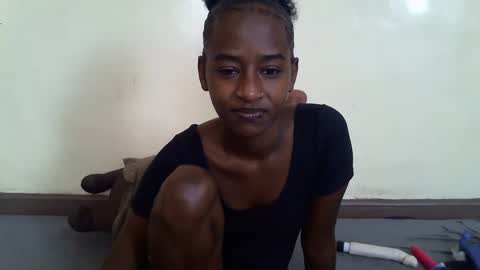 littlesandie online show from 25, 1, 2025