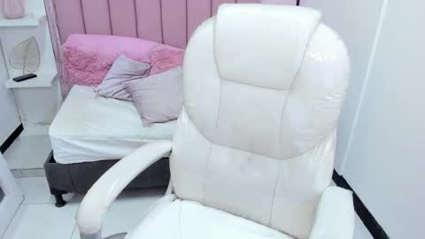  sofii  online show from 25, 9, 2025