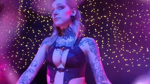 Niki  free tg channel with some photos gifs and info about streams  online show from 14, 2, 2026