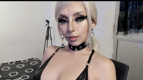 Liu help me to reach 100 thumps up daddy online show from 7, 6, 2026