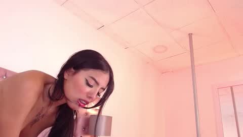 Nicky online show from 5, 10, 2025