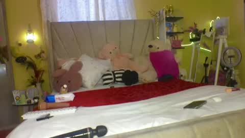 Snapshot of liyahs_lair chatting on 17, 9, 2025 liyah online show from 17, 9, 2025