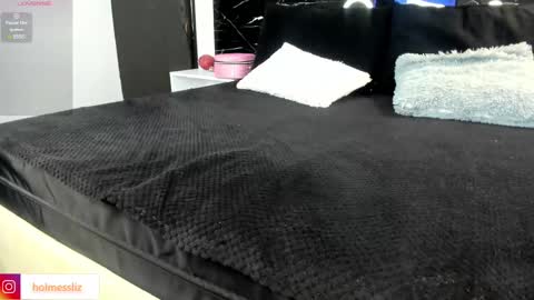 Snapshot of liz_holmes chatting on 12, 1, 2025 Liz online show from 12, 1, 2025