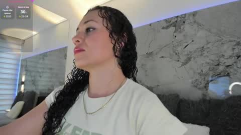 Snapshot of liz_holmes chatting on 11, 10, 2025 Liz online show from 11, 10, 2025