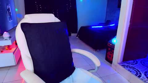 Liza Goth online show from 26, 1, 2025