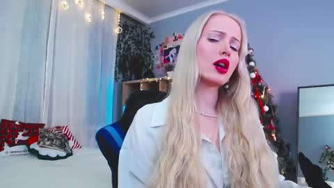 Snapshot of lizberry_moon chatting on 4, 1, 2025 Lisa online show from 4, 1, 2025