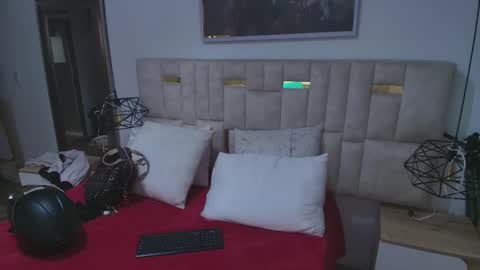 Lizz  online show from 22, 11, 2025