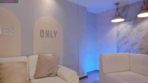 Lizzi  online show from 2, 11, 2025