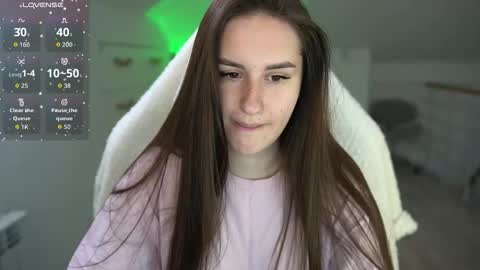 Snapshot of lizzi_fox chatting on 18, 10, 2025 Lizi-Fox online show from 18, 10, 2025