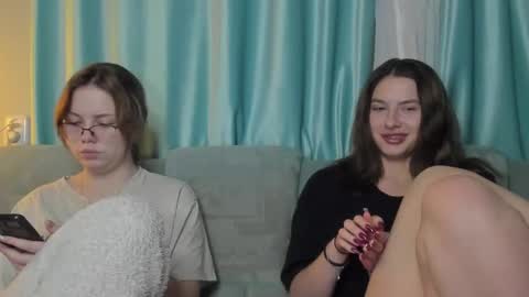 Snapshot of lizzi_muur chatting on 4, 12, 2024 lizzi_muur online show from 4, 12, 2024