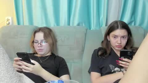 Snapshot of lizzi_muur chatting on 12, 12, 2024 lizzi_muur online show from 12, 12, 2024