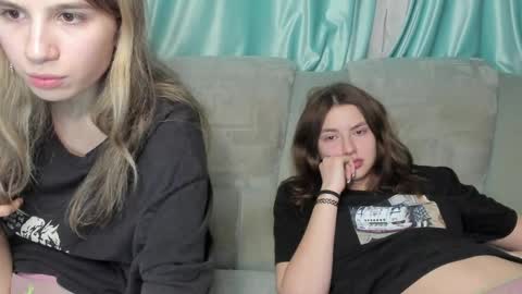 Snapshot of lizzi_muur chatting on 2, 1, 2025 lizzi_muur online show from 2, 1, 2025