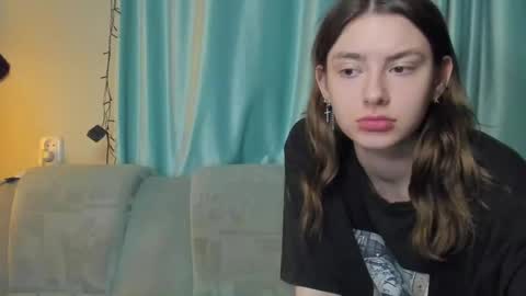 Snapshot of lizzi_muur chatting on 15, 1, 2025 lizzi_muur online show from 15, 1, 2025