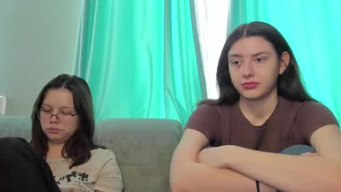 Snapshot of lizzi_muur chatting on 4, 2, 2025 lizzi_muur online show from 4, 2, 2025