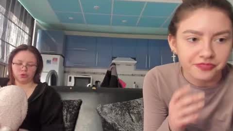 Snapshot of lizzi_muur chatting on 16, 2, 2025 lizzi_muur online show from 16, 2, 2025