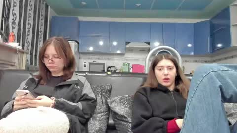 Snapshot of lizzi_muur chatting on 18, 2, 2025 lizzi_muur online show from 18, 2, 2025