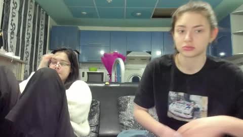 Snapshot of lizzi_muur chatting on 6, 3, 2025 lizzi_muur online show from 6, 3, 2025