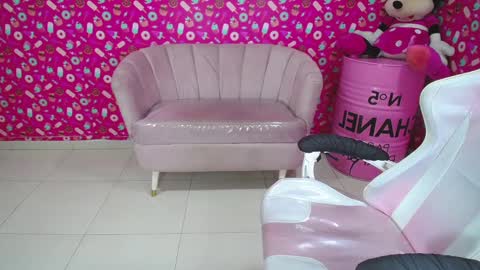 lizzie12_a online show from 13, 2, 2025