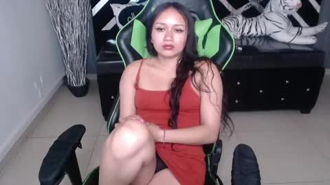 lizzie12_a online show from 18, 2, 2025