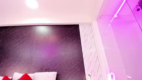 I am Lizz online show from 15, 2, 2025