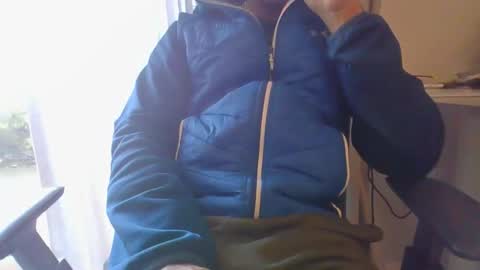 Snapshot of llllking chatting on 18, 1, 2026 newdelhi 82 online show from 18, 1, 2026