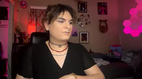 Snapshot of lobotomyprincess chatting on 5, 4, 2026 LobotomyPrincess online show from 5, 4, 2026