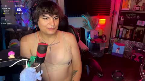 Snapshot of lobotomyprincess chatting on 2, 5, 2026 LobotomyPrincess online show from 2, 5, 2026