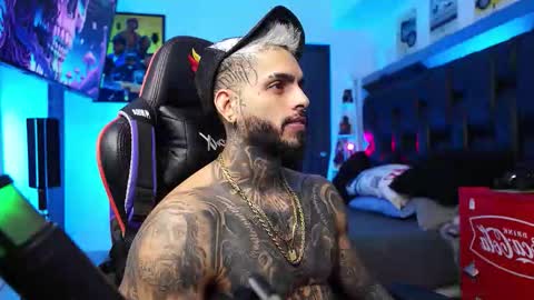 logan_hugh8 online show from 16, 2, 2026