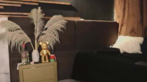 logan_varela online show from 22, 1, 2025