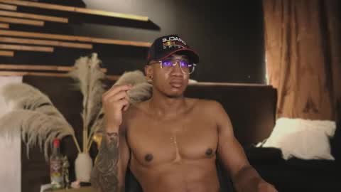 logan_varela online show from 22, 1, 2025