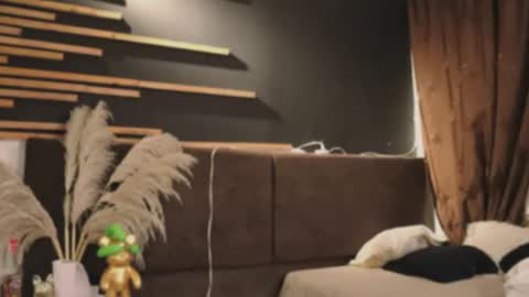 logan_varela online show from 1, 2, 2025